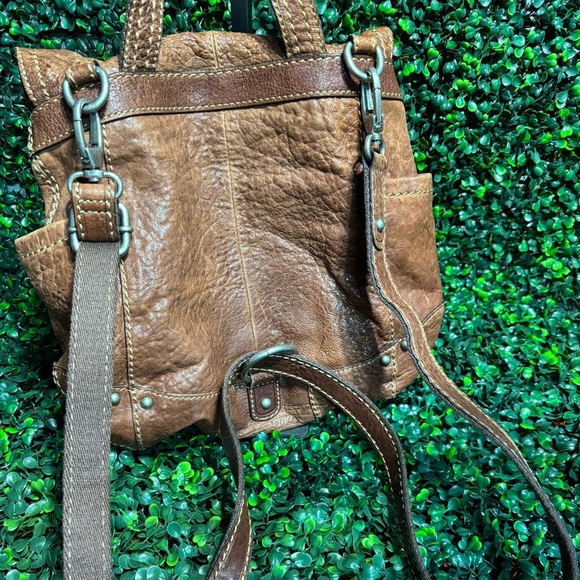 FOSSIL BROWN LEATHER IT CAN BE USED AS SHOULDER/BACKPACK - Picture 15 of 16